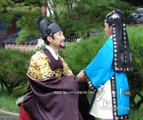 トンイの王様役 チ ジニ はどんな人 奥様のイ スヨンさんと家族に対する考え方が素敵な 多趣味でアジアを代表する紳士 まりこの韓国ドラマチャンネル